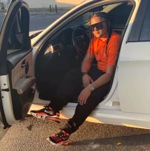 Meet your Posher, Bobby